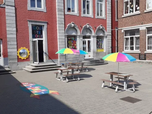 2021-06-La-cour-de-recreation-001