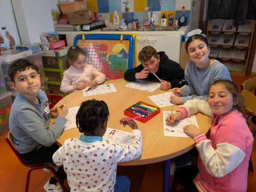 2025-04-Projection-des-photos-du-projet-cirque-004