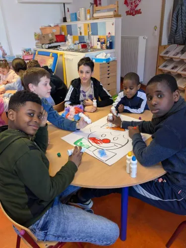 2025-04-Projection-des-photos-du-projet-cirque-006