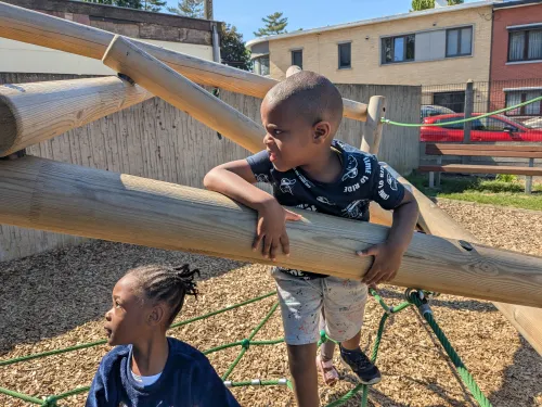 2025-05-A-la-plaine-de-jeux-008 (1)